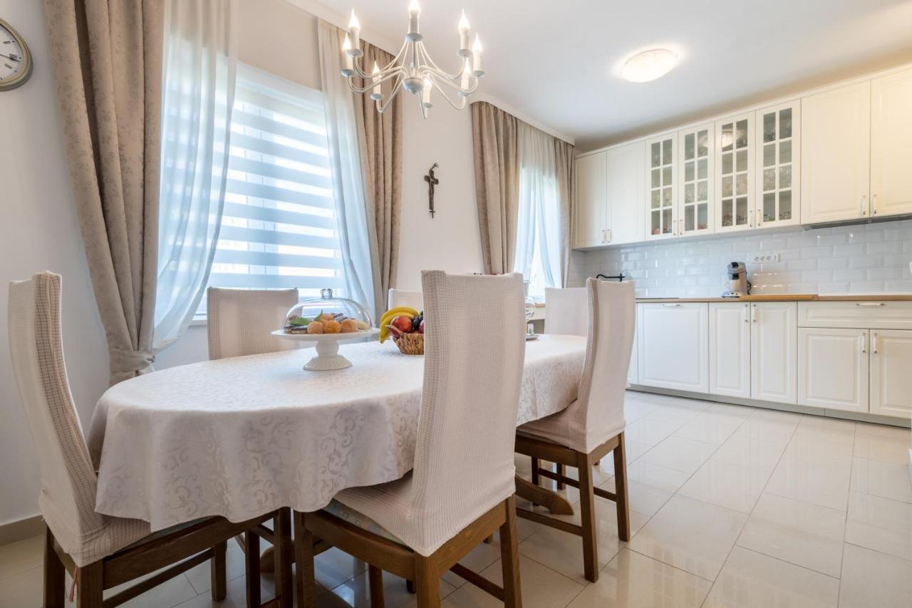 Apartment Vranjes Kastela