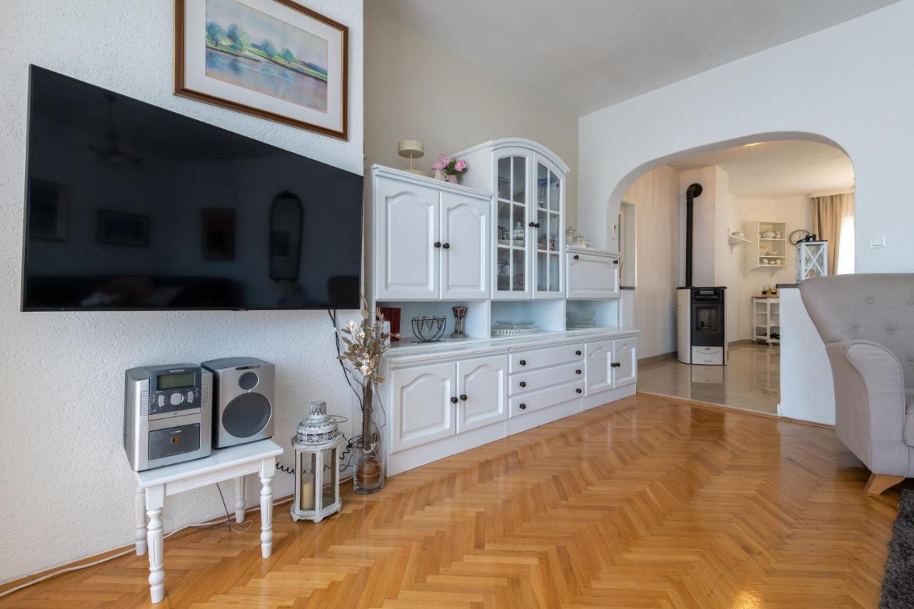 Apartment Vranjes